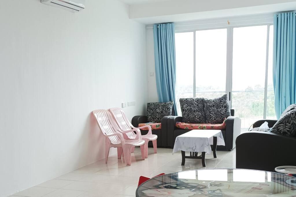 Ike Village Homestay Near With Uitm Kota Samarahan Екстериор снимка